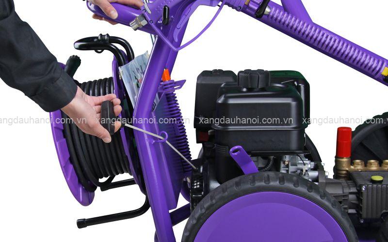 may- xit- rua- di- dong- chay- dong- co -xang-6 Máy xịt rửa di động chạy động cơ xăng